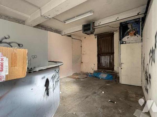 Local de stockage/commercial