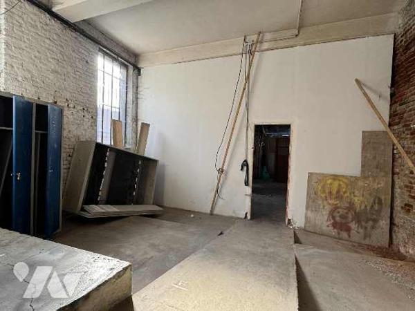 Local de stockage/commercial