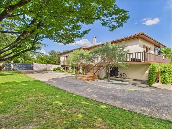 Haut Bouliac au calme maison traditionnelle de 250m2 hab avec garage de 50m2 sur parcelle de 1465m2 , Bouliac Haut Bouliac au calme maison traditionnelle de 250m2 hab avec garage de 50m2 sur parcelle de 1465m2 , Bouliac