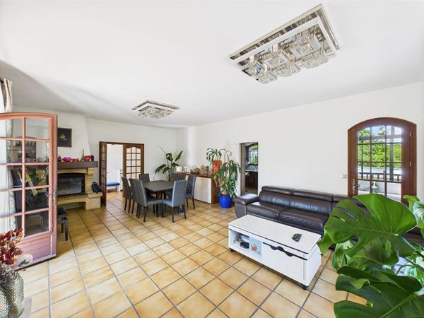 Haut Bouliac au calme maison traditionnelle de 250m2 hab avec garage de 50m2 sur parcelle de 1465m2 , Bouliac Haut Bouliac au calme maison traditionnelle de 250m2 hab avec garage de 50m2 sur parcelle de 1465m2 , Bouliac