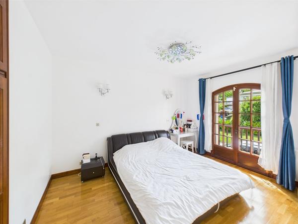 Haut Bouliac au calme maison traditionnelle de 250m2 hab avec garage de 50m2 sur parcelle de 1465m2 , Bouliac Haut Bouliac au calme maison traditionnelle de 250m2 hab avec garage de 50m2 sur parcelle de 1465m2 , Bouliac