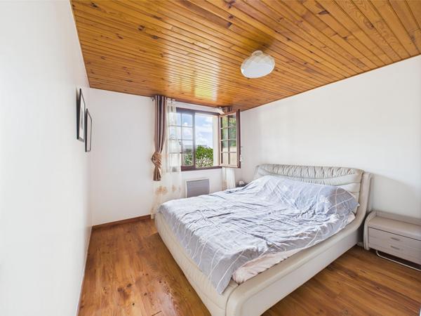 Haut Bouliac au calme maison traditionnelle de 250m2 hab avec garage de 50m2 sur parcelle de 1465m2 , Bouliac Haut Bouliac au calme maison traditionnelle de 250m2 hab avec garage de 50m2 sur parcelle de 1465m2 , Bouliac