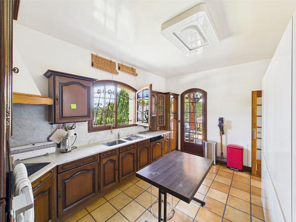 Haut Bouliac au calme maison traditionnelle de 250m2 hab avec garage de 50m2 sur parcelle de 1465m2 , Bouliac Haut Bouliac au calme maison traditionnelle de 250m2 hab avec garage de 50m2 sur parcelle de 1465m2 , Bouliac