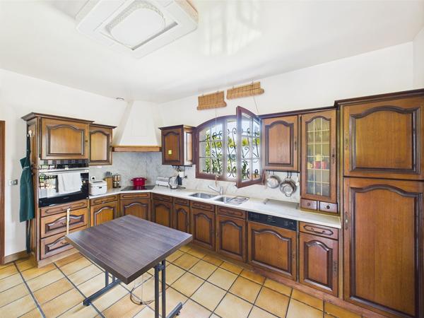 Haut Bouliac au calme maison traditionnelle de 250m2 hab avec garage de 50m2 sur parcelle de 1465m2 , Bouliac Haut Bouliac au calme maison traditionnelle de 250m2 hab avec garage de 50m2 sur parcelle de 1465m2 , Bouliac