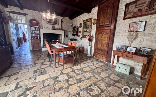 Maison à vendre    7 pièces •  Le Gua