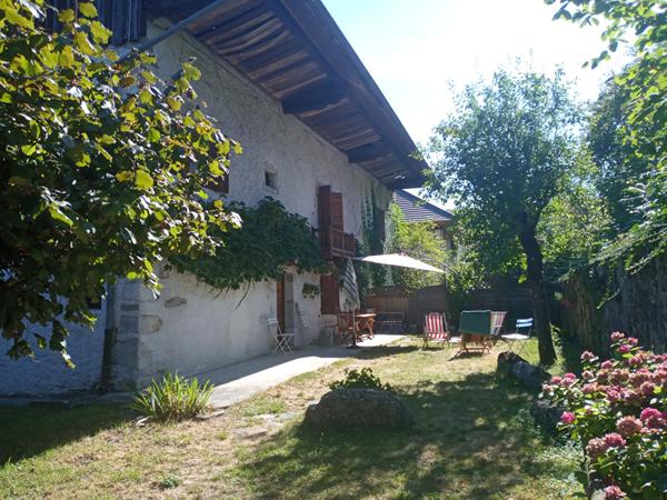 DOUSSARD. APPARTEMENT DE 91.17M² AVEC JARDIN