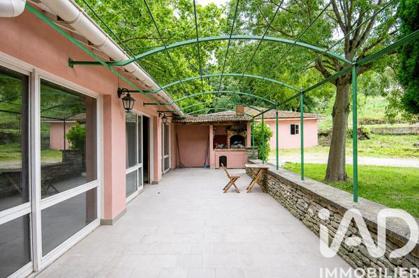 Maison à vendre 20 pièces 850 m² Fontaine-de-Vaucluse