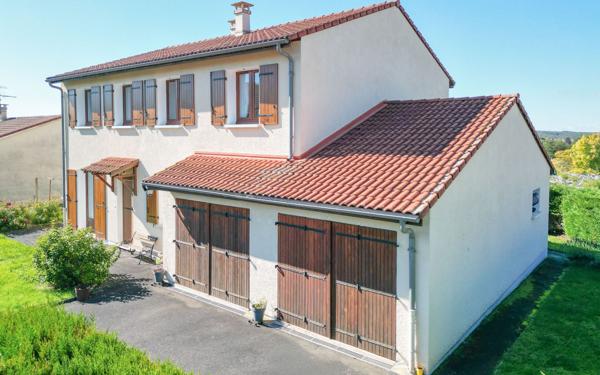 Maison à vendre    7 pièces •  Arpajon-sur-Cère