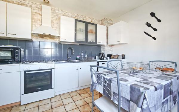 Maison à vendre    7 pièces •  Arpajon-sur-Cère