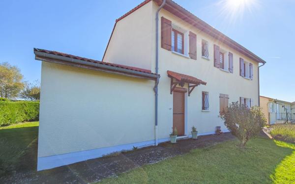 Maison à vendre    7 pièces •  Arpajon-sur-Cère