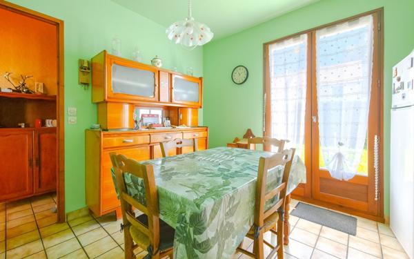 Maison à vendre    7 pièces •  Arpajon-sur-Cère