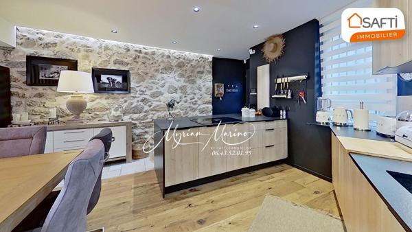 PLAN-DE-LA-TOUR, MAISON DE VILLAGE 125m2 ENTIÈREMENT CLIMATISÉE  AVEC TERRASSE