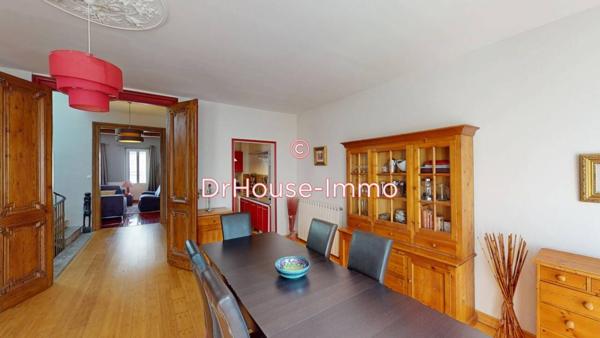 Maison à vendre 10 pièces de 240 m²