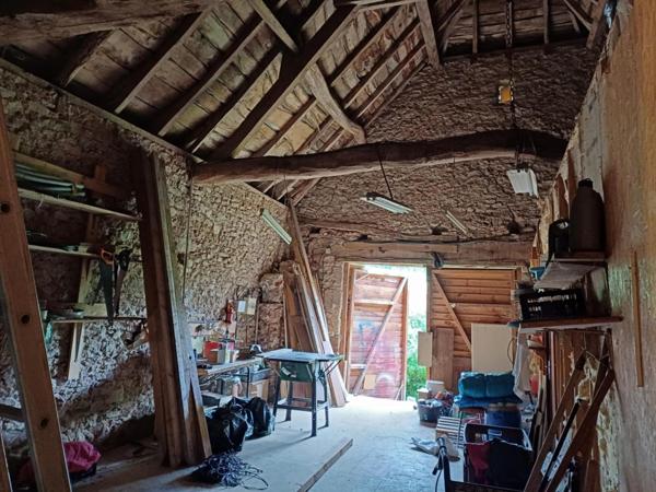 Située sur la commune de Roussennac , à 8 mn de Rignac et 30mn de Rodez.