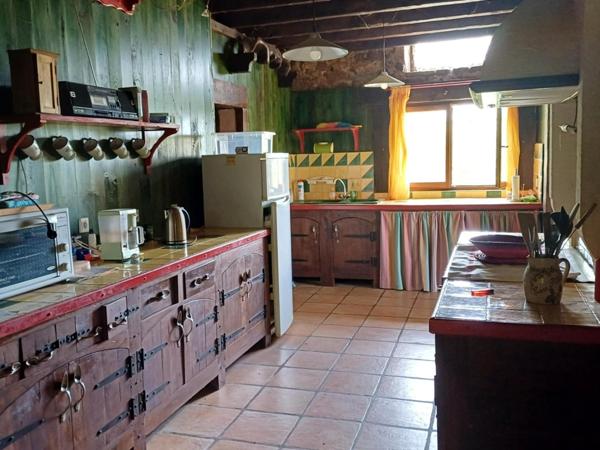 Située sur la commune de Roussennac , à 8 mn de Rignac et 30mn de Rodez.