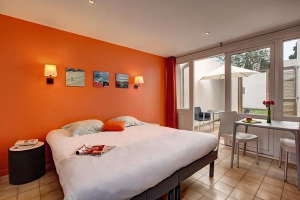 INVESTISSEMENT LOCATIF  LA GRANDE-MOTTE  Résidence Belambra Club Presqu'île du Ponant**** - 6.12% de rentabilité