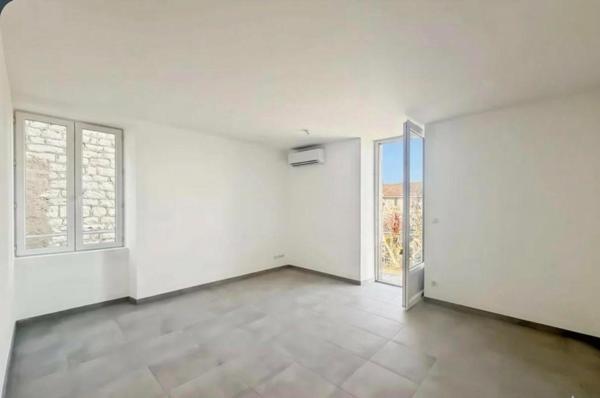 Appartement neuf avec piscine