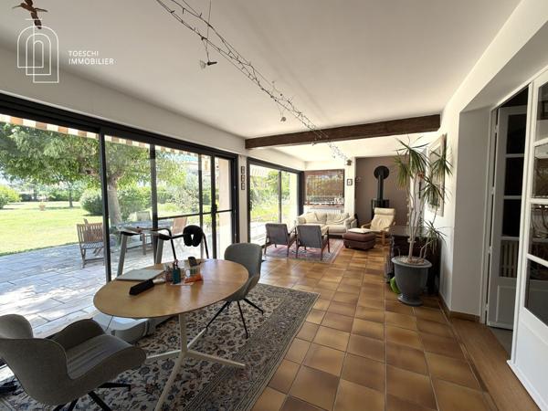 TOESCHI IMMOBILIER vous propose cette magnifique propriété de charme a