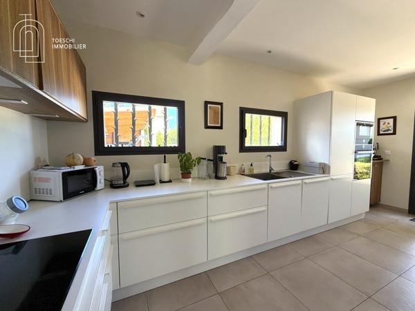 TOESCHI IMMOBILIER vous propose cette magnifique propriété de charme a