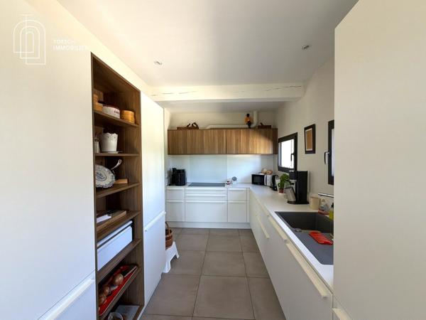 TOESCHI IMMOBILIER vous propose cette magnifique propriété de charme a