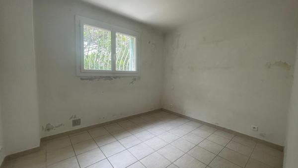 Maison de ville avec garage et jardin