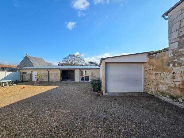 Jolie maison ancienne avec dépendances !