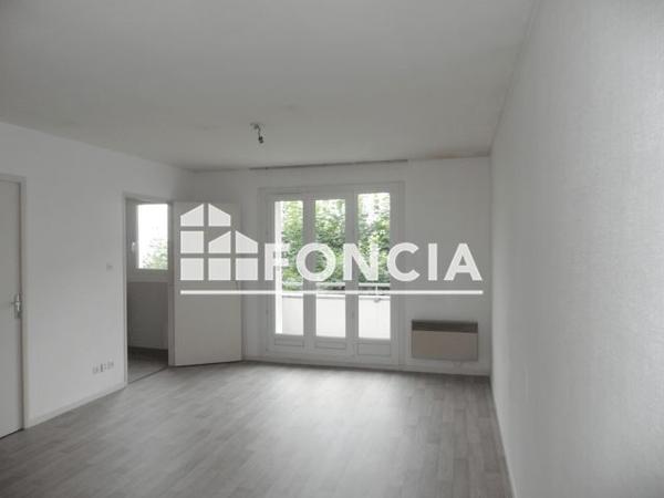 Location Studio 30.74 m² - 17 PLACE JEANNON L'ARBALETRIER Villers Les Nancy 54600