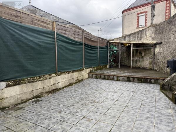 Immeuble à vendre à Chemillé-en-Anjou dans le Maine-et-Loire (49120), ref : 49058-1544