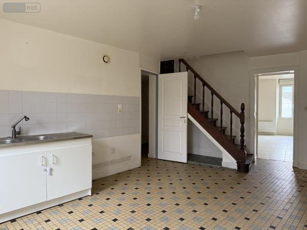 Immeuble à vendre à Chemillé-en-Anjou dans le Maine-et-Loire (49120), ref : 49058-1544