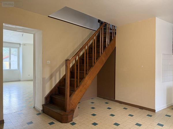 Immeuble à vendre à Chemillé-en-Anjou dans le Maine-et-Loire (49120), ref : 49058-1544