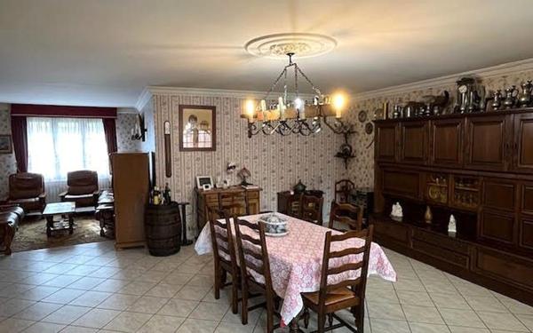 Maison à vendre    5 pièces • 259 m2 Hazebrouck