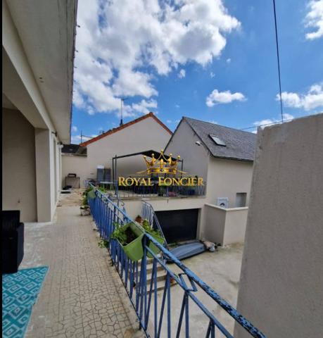 Vue sur la terrasse, quartier recherché, à 5 min à pied de la gare