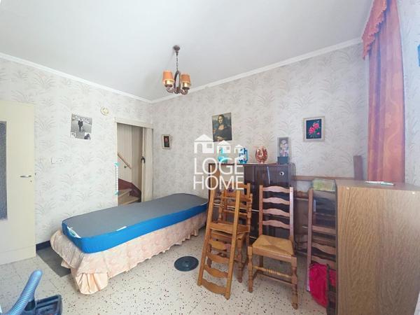 Maison semi individuelle - chambres - garage - cour