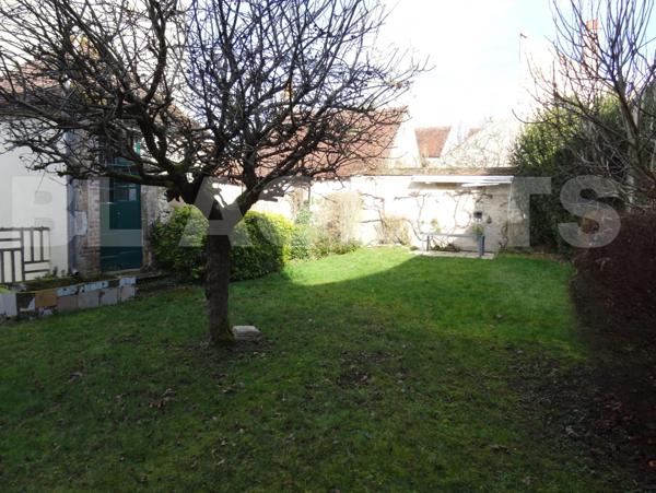 CHARMANTE MAISON BOURGEOISE