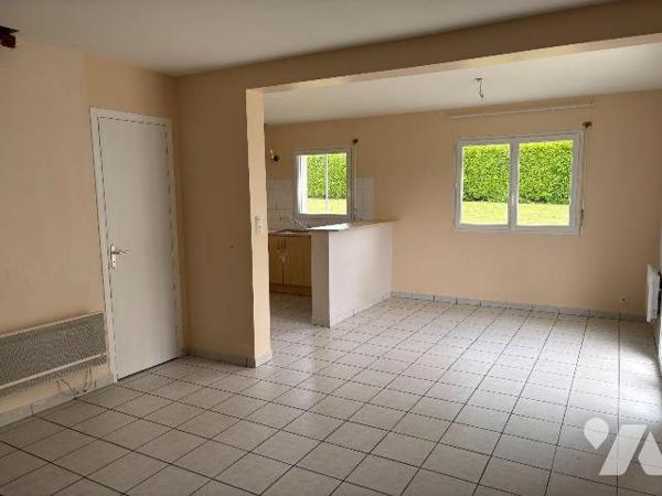 Maison a Vendre à BRIEC, en Finistère Sud (29), au Coeur du Bourg, Maison Contemporaine compren...