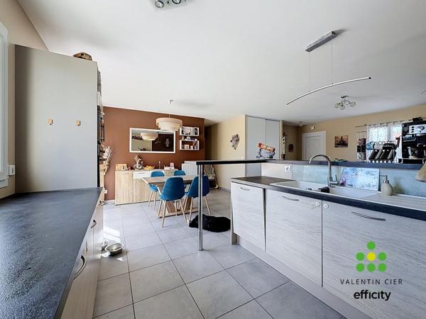 Maison
         4 pièces
        - 87 m² Exclusivité 214 000 € *