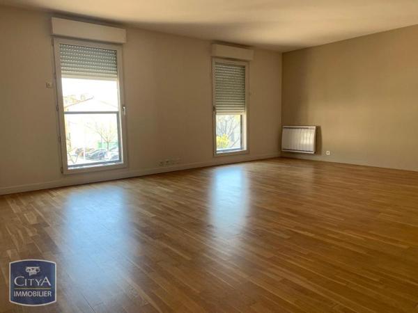 Appartement à louer 4 pièces 111.37m²