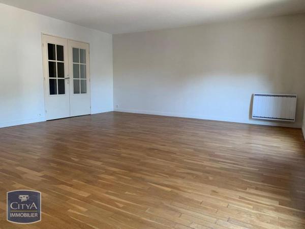 Appartement à louer 4 pièces 111.37m²
