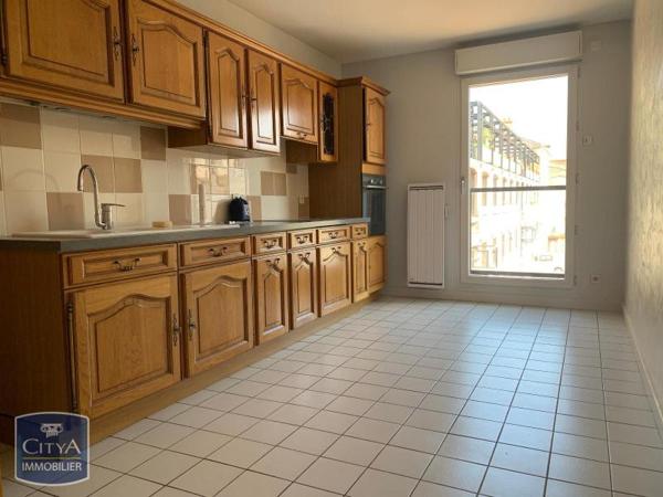 Appartement à louer 4 pièces 111.37m²