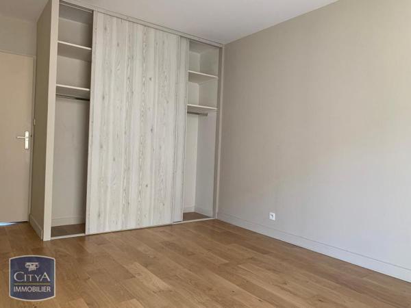 Appartement à louer 4 pièces 111.37m²