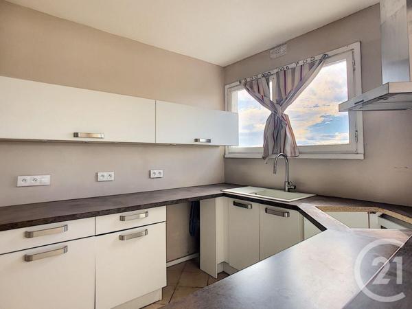 Appartement F3 à vendre  3 pièces - 95,02 m2 SENS - 89