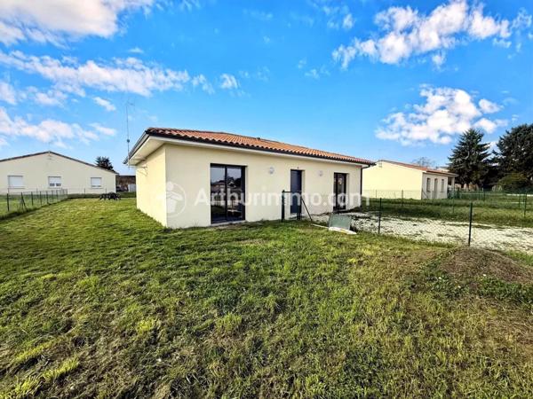 Location Maison 3 pièces 76 m2 à Neuvic