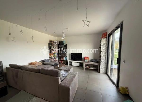 Location Maison 3 pièces 76 m2 à Neuvic