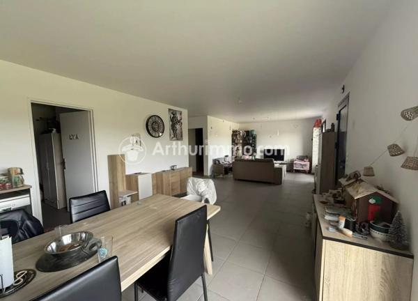 Location Maison 3 pièces 76 m2 à Neuvic