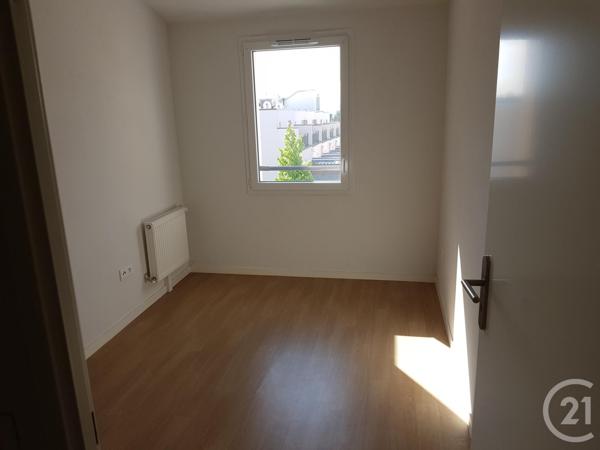 Appartement F3 à vendre  3 pièces - 74,70 m2 CHANTELOUP LES VIGNES - 78