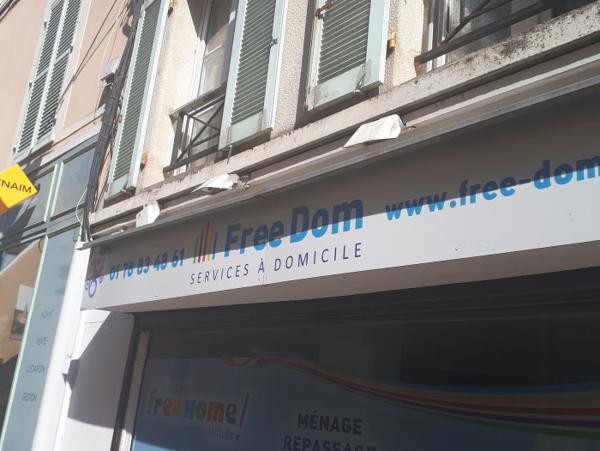 Location Boutique 1 pièce Étampes (91150) - Centre-Ville
