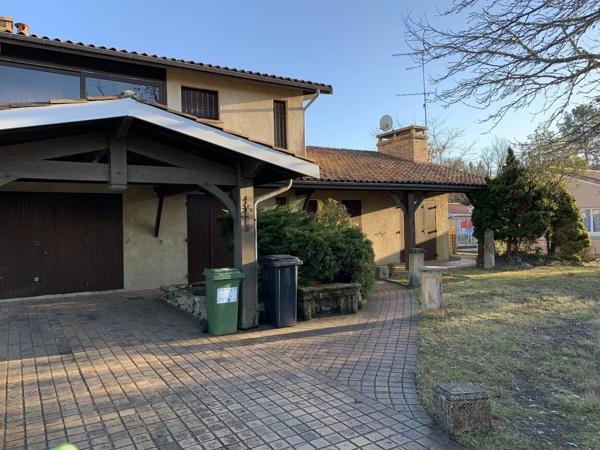 Location                                                      Maison
                        
                     6 pièces                      160 m2                     à Martignas-sur-Jalle