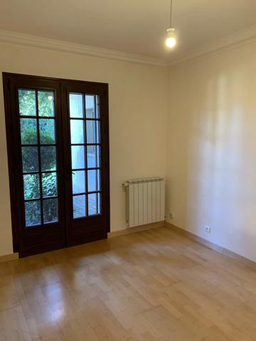Location                                                      Maison
                        
                     6 pièces                      160 m2                     à Martignas-sur-Jalle