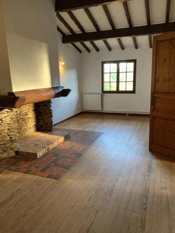 Location                                                      Maison
                        
                     6 pièces                      160 m2                     à Martignas-sur-Jalle