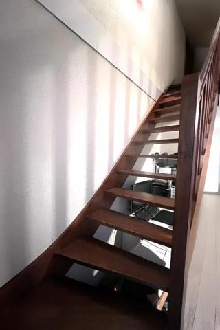 NEUVILLE SUR SAONE. Appartement duplex  114m2, 5 pièces en dernier étage